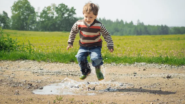 5 reasons to let your child play in the dirt Life Education